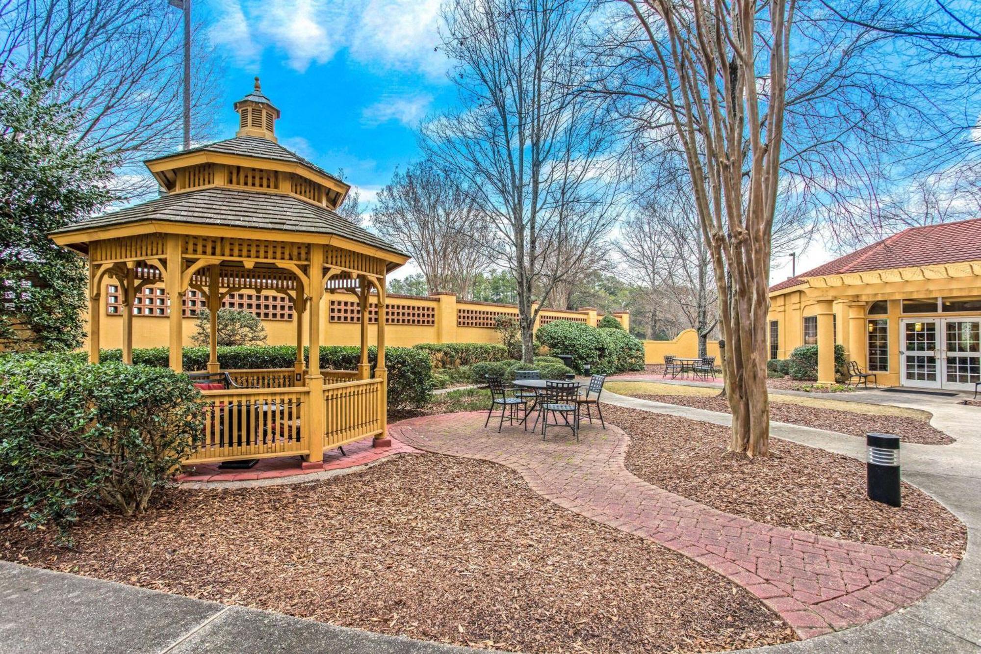 La Quinta By Wyndham Birmingham Homewood Exterior photo