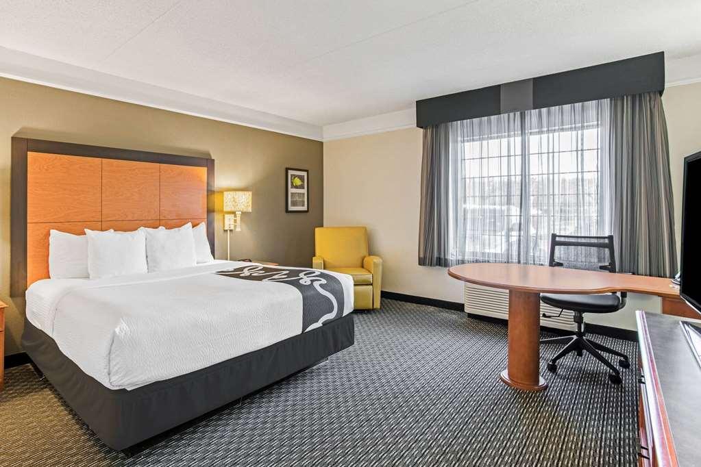 La Quinta By Wyndham Birmingham Homewood Room photo